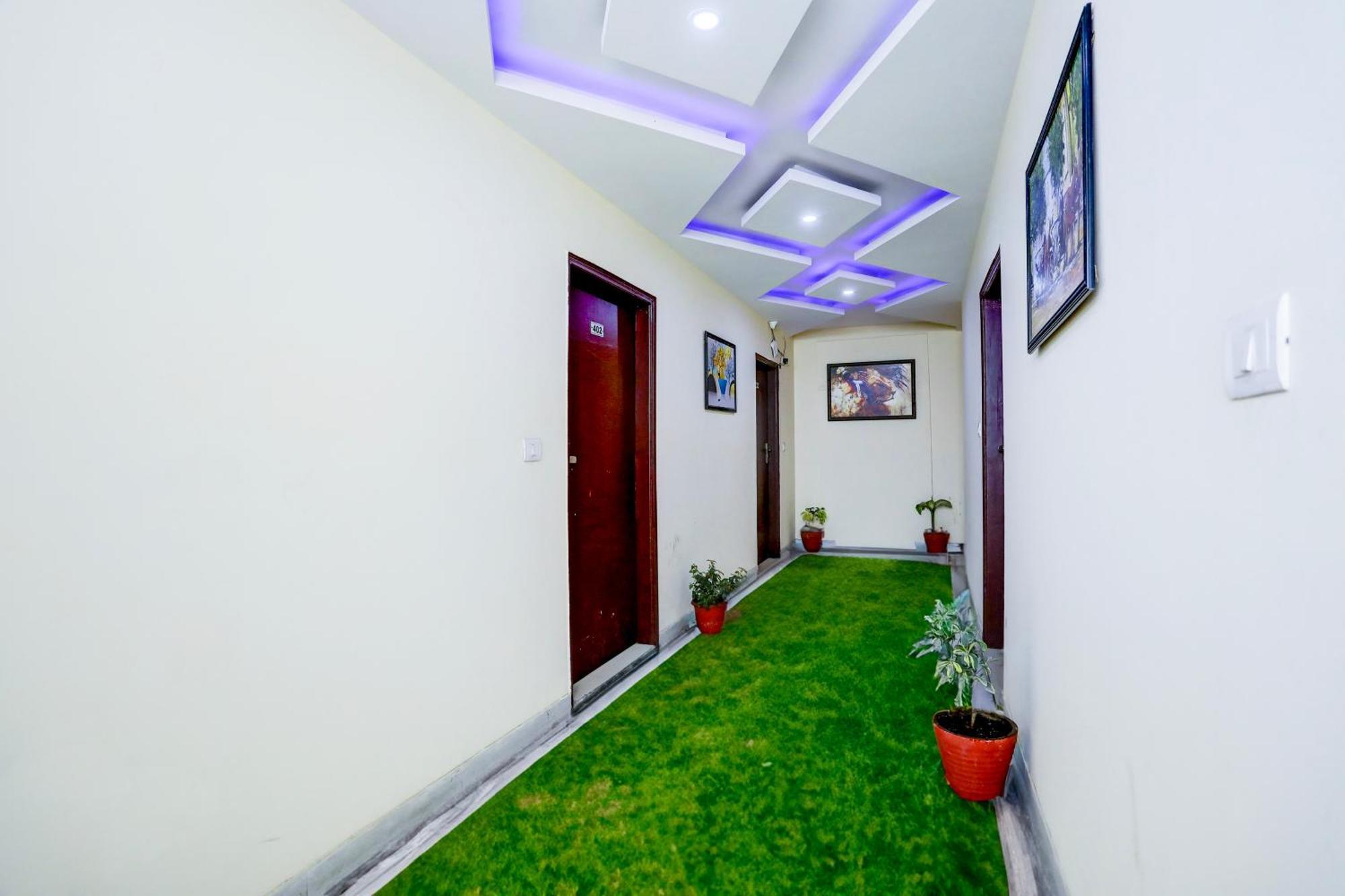 Global Stay Near Delhi Airport Yeni Delhi Dış mekan fotoğraf